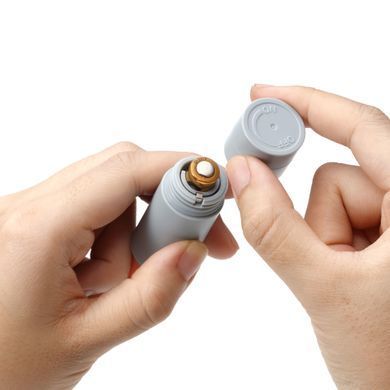Вібратор-помада IROHA STICK Grey, плавне збільшення потужності &mdash; купити в інтим-бутику EroticToys