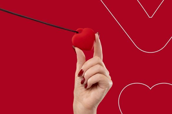 Мінівібратор &laquo;Сердечко&raquo; FairyGasm PleasureStone red, 9 режимів, на шнурку &mdash; купити в інтим-бутику EroticToys