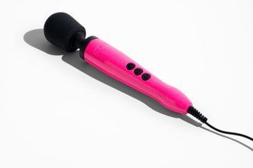 Вібромасажер DOXY Die Cast Massager Hot Pink, дуже потужний, живлення 220В, металевий корпус &mdash; купити в інтим-бутику EroticToys