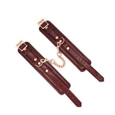Шкіряні наручники Liebe Seele Wine Red Wrist Cuffs, знімний ланцюжок-кріплення &mdash; купити в інтим-бутику EroticToys