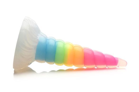 Фентезійний фалоімітатор Creature Cocks Luminescent Rainbow Silicone Dildo, світиться в темряві, 19,6 см &mdash; купити в інтим-бутику EroticToys