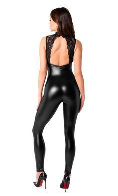 Замовити анонімно: Комбінезон Noir Handmade F342 Powerwetlook and lace overall - S Комбінезон Noir Handmade F342 Powerwetlook and lace overall - S — купити в інтим-бутику EroticToys