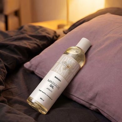 Розпродаж!!! Масажна олія Satisfyer Massage Oil Jasmin 250 мл (термін 30.04.2027) &mdash; купити в інтим-бутику EroticToys