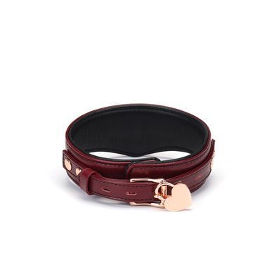 Замовити анонімно: Шкіряний нашийник з повідцем Liebe Seele Wine Red Curved Collar, замок-сердечко Шкіряний нашийник з повідцем Liebe Seele Wine Red Curved Collar, замок-сердечко — купити в інтим-бутику EroticToys
