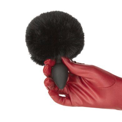Анальна пробка з кролячим хвостиком Punishment &ndash; Bunny Tail Silicone Anal Plug &ndash; Black, 4,8 см &mdash; купити в інтим-бутику EroticToys