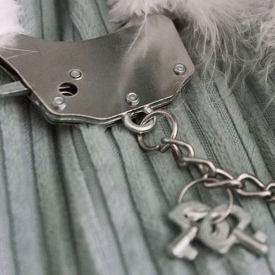 Наручники металеві Adrien Lastic Handcuffs Black з чорним пухнастим оздобленням &mdash; купити в інтим-бутику EroticToys